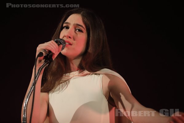 WEYES BLOOD - 2023-02-04 - PARIS - Le Trianon - Natalie Mering